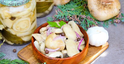 Маринованные грузди в банках горячим способом