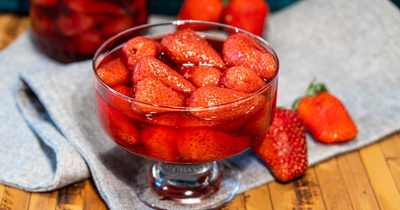  Клубника в собственном соку на зиму - пошаговый рецепт приготовления с фото  