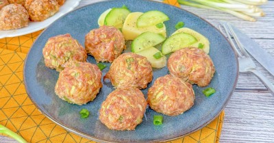 Фрикадельки диетические из индейки с цукини в духовке