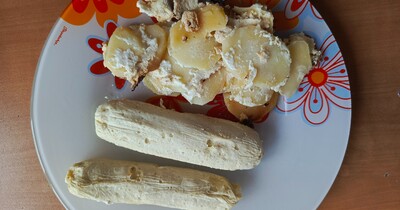 запечённый картофель с куриными сосисками