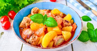 Тушеная картошка с мясом в казане