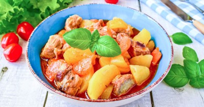 Тушеная картошка с мясом в казане