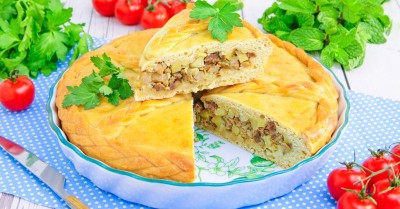 Курник с мясом и картошкой в духовке