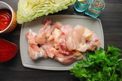 обычный борщ с курицей рецепт. borsch klassicheskii s kuricei 1635745552 3 min. обычный борщ с курицей рецепт фото. обычный борщ с курицей рецепт-borsch klassicheskii s kuricei 1635745552 3 min. картинка обычный борщ с курицей рецепт. картинка borsch klassicheskii s kuricei 1635745552 3 min. Борщ еще с древних времен является одним из самых любимых первых блюд среди славянских народов. Когда-то борщом называли обычную похлебку из борщевика. А позже готовили на свекольном квасе.