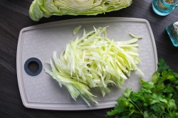 обычный борщ с курицей рецепт. borsch klassicheskii s kuricei 1635745557 9 min. обычный борщ с курицей рецепт фото. обычный борщ с курицей рецепт-borsch klassicheskii s kuricei 1635745557 9 min. картинка обычный борщ с курицей рецепт. картинка borsch klassicheskii s kuricei 1635745557 9 min. Борщ еще с древних времен является одним из самых любимых первых блюд среди славянских народов. Когда-то борщом называли обычную похлебку из борщевика. А позже готовили на свекольном квасе.