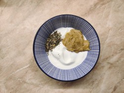 соус со сметаной и горчицей рецепт. smetanno gorchichnyi sous 1593068246 3 min. соус со сметаной и горчицей рецепт фото. соус со сметаной и горчицей рецепт-smetanno gorchichnyi sous 1593068246 3 min. картинка соус со сметаной и горчицей рецепт. картинка smetanno gorchichnyi sous 1593068246 3 min. Если вы любите необычные, пикантные вкусы, а банальному кетчупу и химическому майонезу нет места на вашем столе, то попробуйте приготовить домашний сметано-горчичный соус. Он обладает богатым и многогранным вкусом и отличается от других заправок и подливок. Вам понравится!