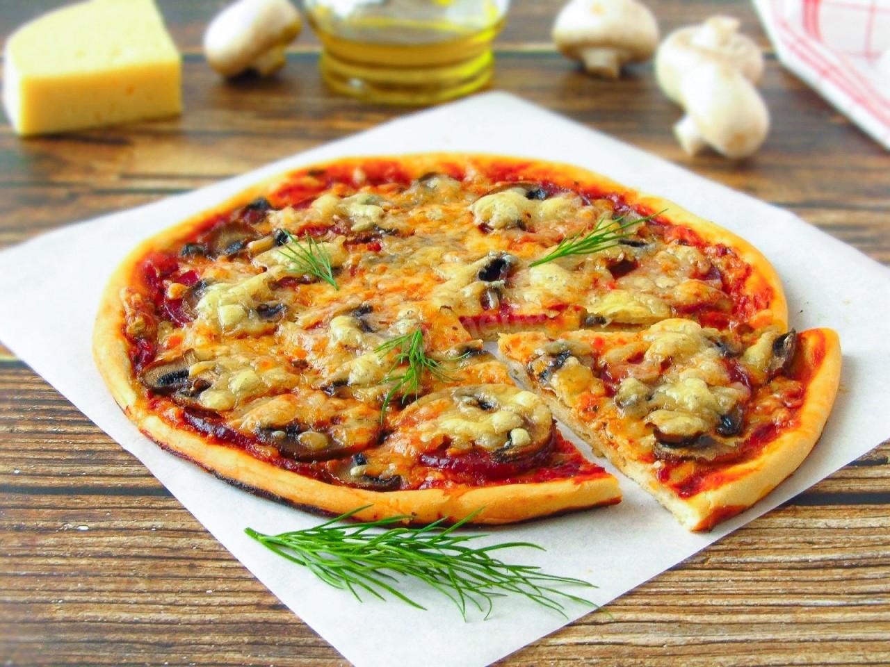 пицца рецепт приготовления в домашних условиях с колбасой и сыром в духовке фото 10