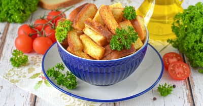 Сухарики в аэрогриле из белого хлеба