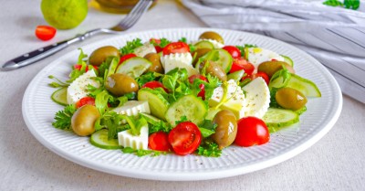 Салат с творожным сыром