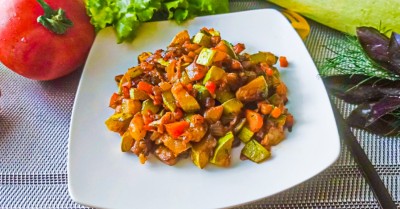 Кабачковая икра на сковороде кусочками