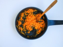 ленивые голубцы с капустой рисом и фаршем в духовке в томатно сметанном соусе с фото. lenivye golubcy v tomatno smetannom souse v. ленивые голубцы с капустой рисом и фаршем в духовке в томатно сметанном соусе с фото фото. ленивые голубцы с капустой рисом и фаршем в духовке в томатно сметанном соусе с фото-lenivye golubcy v tomatno smetannom souse v. картинка ленивые голубцы с капустой рисом и фаршем в духовке в томатно сметанном соусе с фото. картинка lenivye golubcy v tomatno smetannom souse v. Сытный ужин, который готовится на скорую руку! Ленивые голубцы в соусе в отличие от обычных просты в приготовлении. Капусту не нужно отдельно отваривать и потом заворачивать каждый голубец. Полноценное кушанье для всей семьи, с которым справится даже начинающая хозяйка.