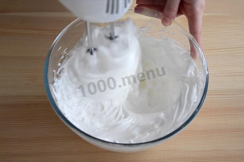 Как взбить масло для крема. Французский масляный крем. Масляный крем от Анны Олсон. Как приготовить масляный крем.
