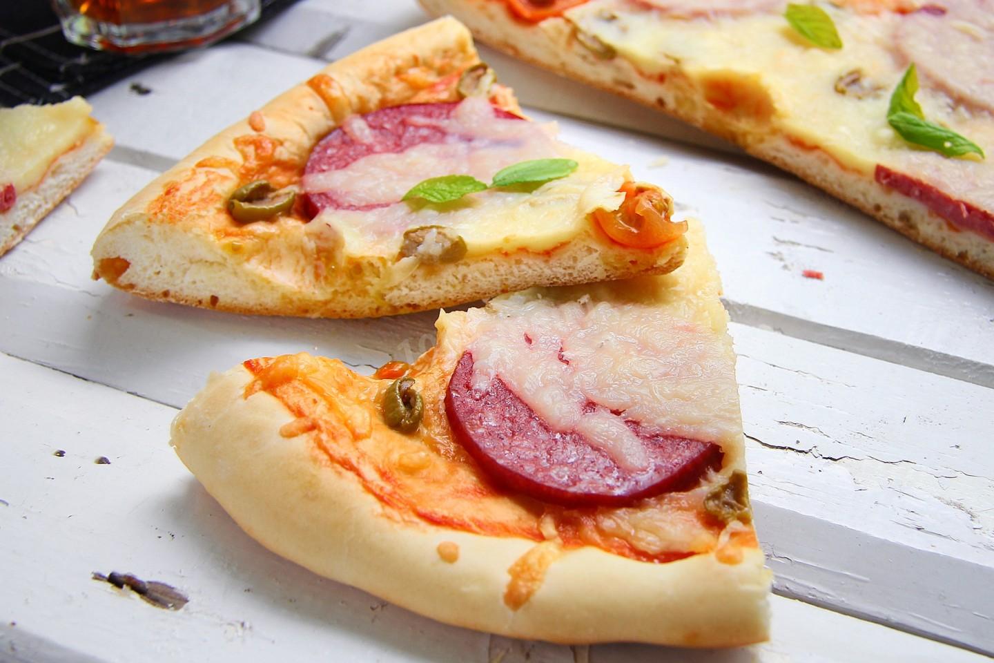 Домашняя пицца на толстом тесте