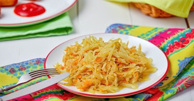 Капуста тушеная классическая на сковороде