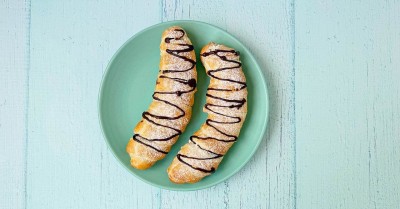 Слойки с бананом из слоеного теста