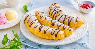 Слойки с бананом из слоеного теста