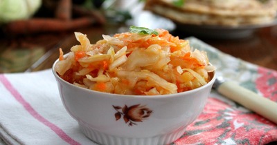 Салат Капуста с морковью и маслом