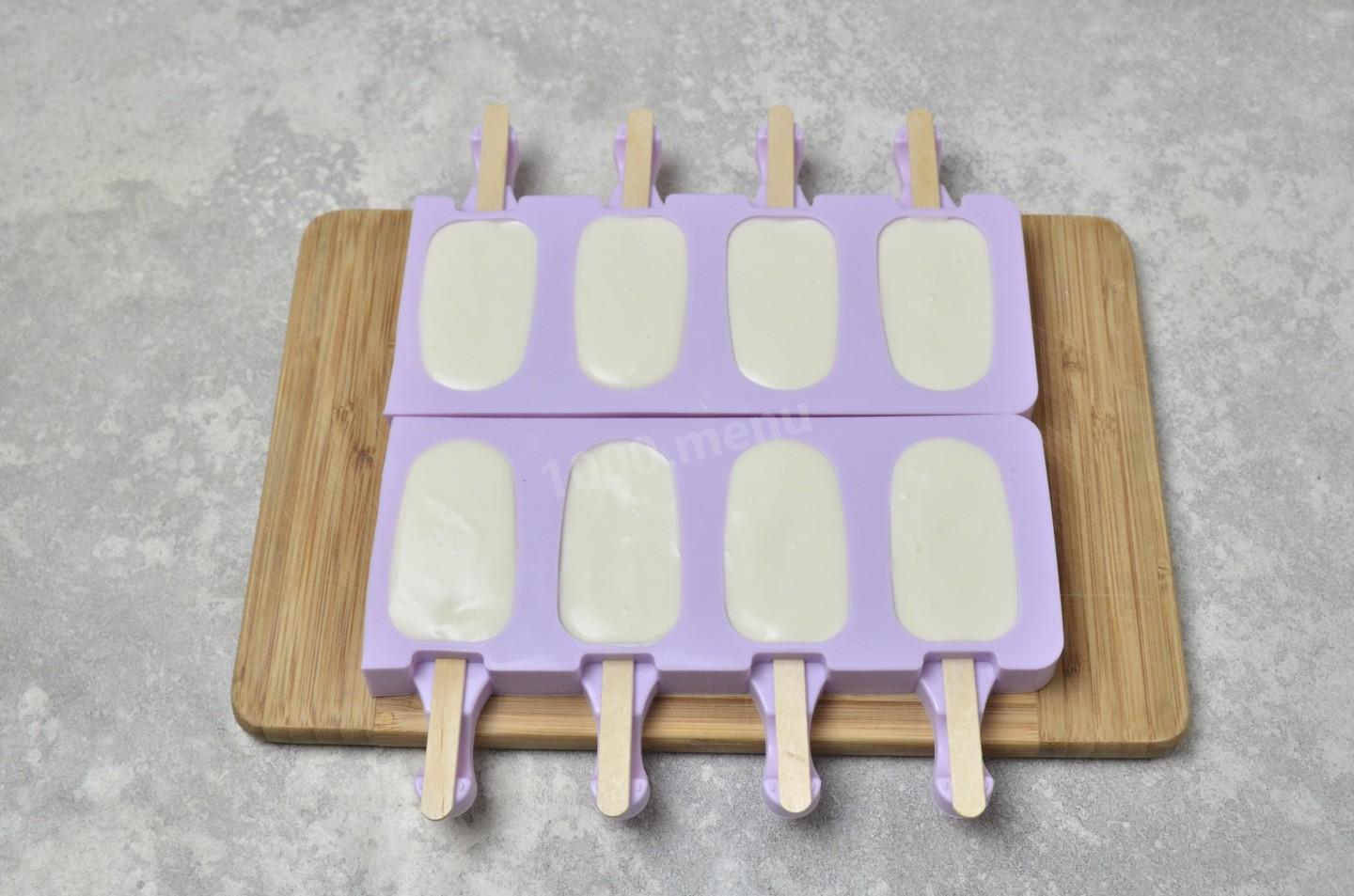 Рецепт домашнего эскимо на палочке. Домашнее эскимо на палочке. Форма для эскимо. Мороженое эскимо на палочке. Эскимо домашнее форма силиконовая.