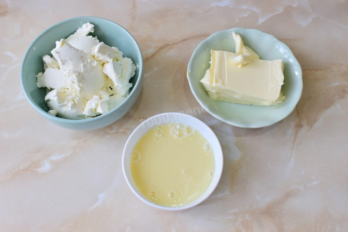 Приготовление крема чиз. Крем из творожного сыра. Крем из творожного сыра и сгущенки. Торт с творожным сыром и сгущенкой. Крем из творожного сыра и сгущенки вареной.