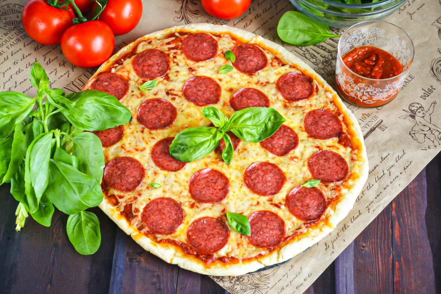 Пицца Пепперони в домашних условиях рецепт с фото пошагово и видео -  1000.menu
