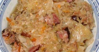 Бигус на свинине с морковью и луком из квашеной капусты