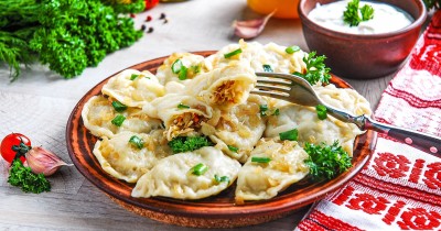 Вареники с квашеной капустой и луком