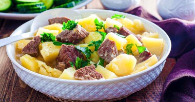 Говядина с картошкой тушеная