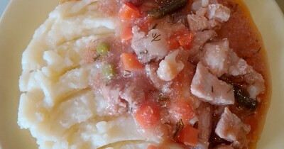 Пюре с гулешом