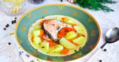 Картофельный рыбный суп из форели