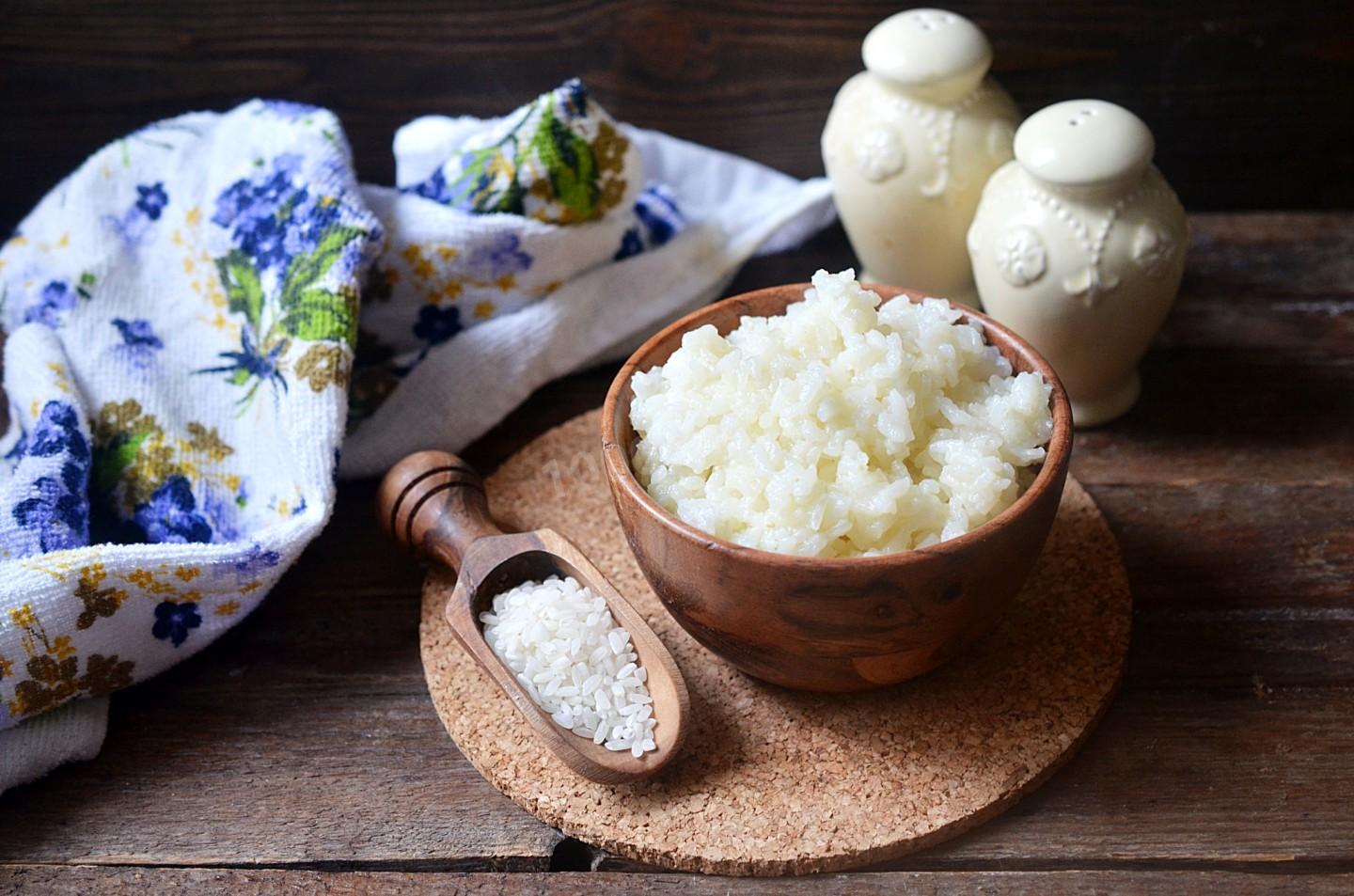 Рассыпчатый рис на гарнир на сковороде: инструкция по приготовлению