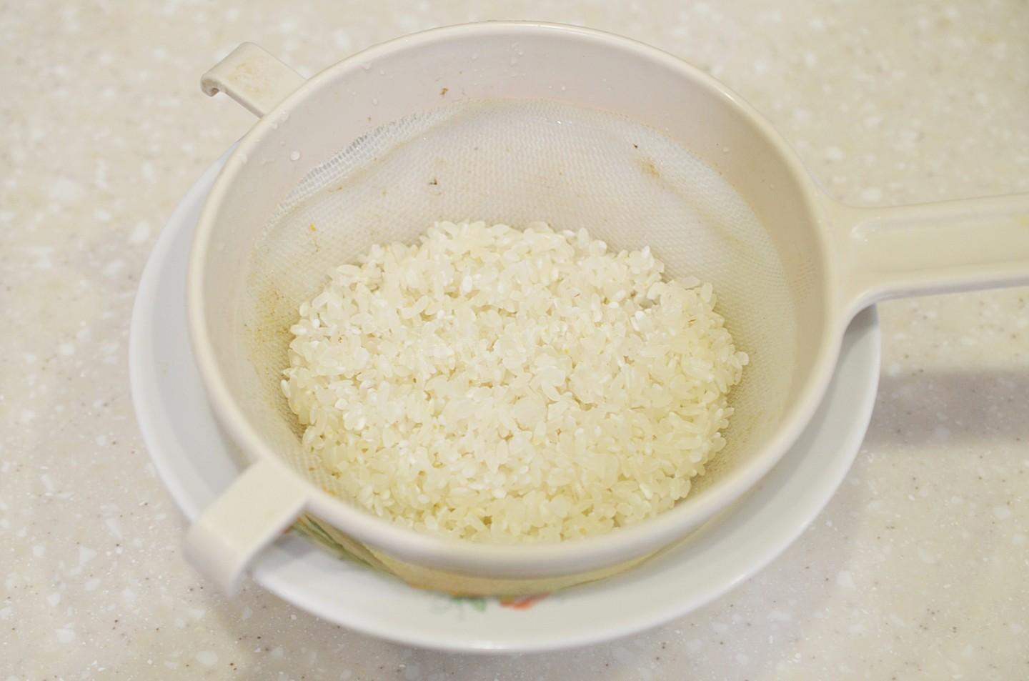 Рис на гарнир рассыпчатый в кастрюле