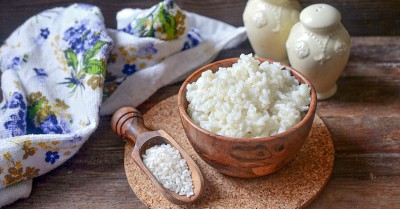 Рассыпчатый рис на гарнир в кастрюле