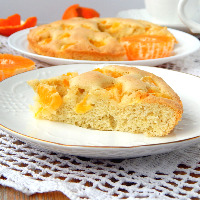 Мандарины и яблоки рецепт. mandarinovyi pirog zalivnoi 1611901649 8 min. Мандарины и яблоки рецепт фото. Мандарины и яблоки рецепт-mandarinovyi pirog zalivnoi 1611901649 8 min. картинка Мандарины и яблоки рецепт. картинка mandarinovyi pirog zalivnoi 1611901649 8 min. Любите мандарины? Я их просто обожаю! И сегодня предлагаю всем фанатам этого цитрусового приготовить удивительную шарлотку. Да, да, из мандаринов в сочетании с разными добавками – яблоками, шоколадом и бананами.