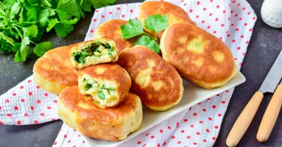 Пирожки с зеленым луком и яйцом на кефире