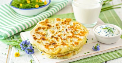 Лепешки с сыром на сковороде