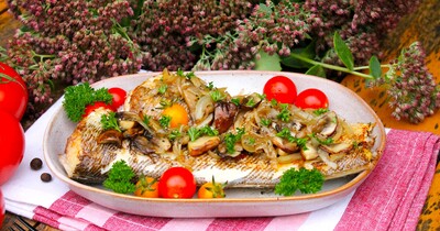 Рыба с шампиньонами жареная на сковороде