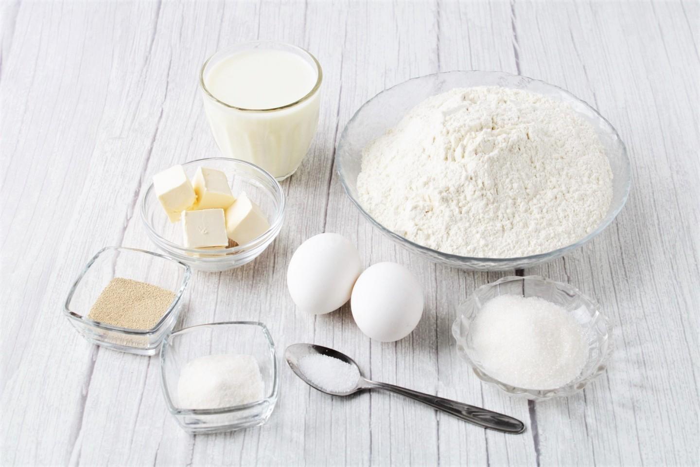 Яйцо масло сливочное сахар мука рецепт. Мука сахар соль. Соль и сахар. Молоко с тестом блюдо. Молочное тесто.