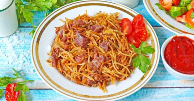 Вермишель с тушенкой