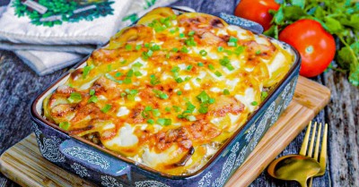 Запеканка картофель с фаршем и помидорами в духовке