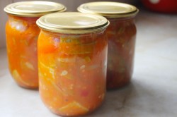 как делать лечо на зиму из помидоров и перца и моркови и лука и кабачками. Смотреть фото как делать лечо на зиму из помидоров и перца и моркови и лука и кабачками. Смотреть картинку как делать лечо на зиму из помидоров и перца и моркови и лука и кабачками. Картинка про как делать лечо на зиму из помидоров и перца и моркови и лука и кабачками. Фото как делать лечо на зиму из помидоров и перца и моркови и лука и кабачками