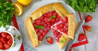 Галета с клубникой