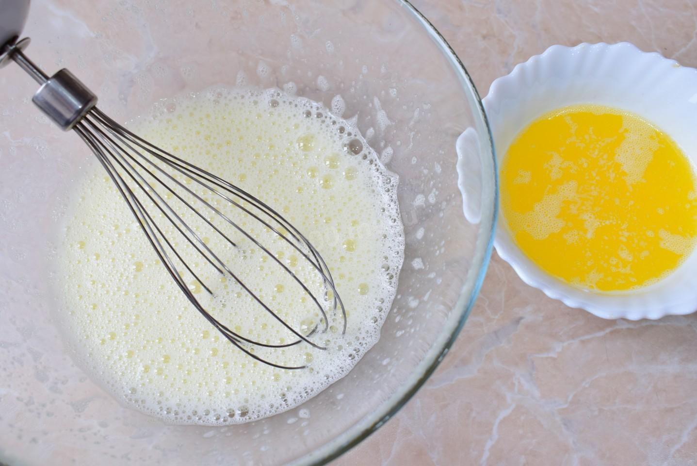 Нужно ли взбивать яйца для творожной запеканки