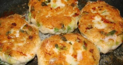 Котлеты из щуки и свинины с молоком и майонезом