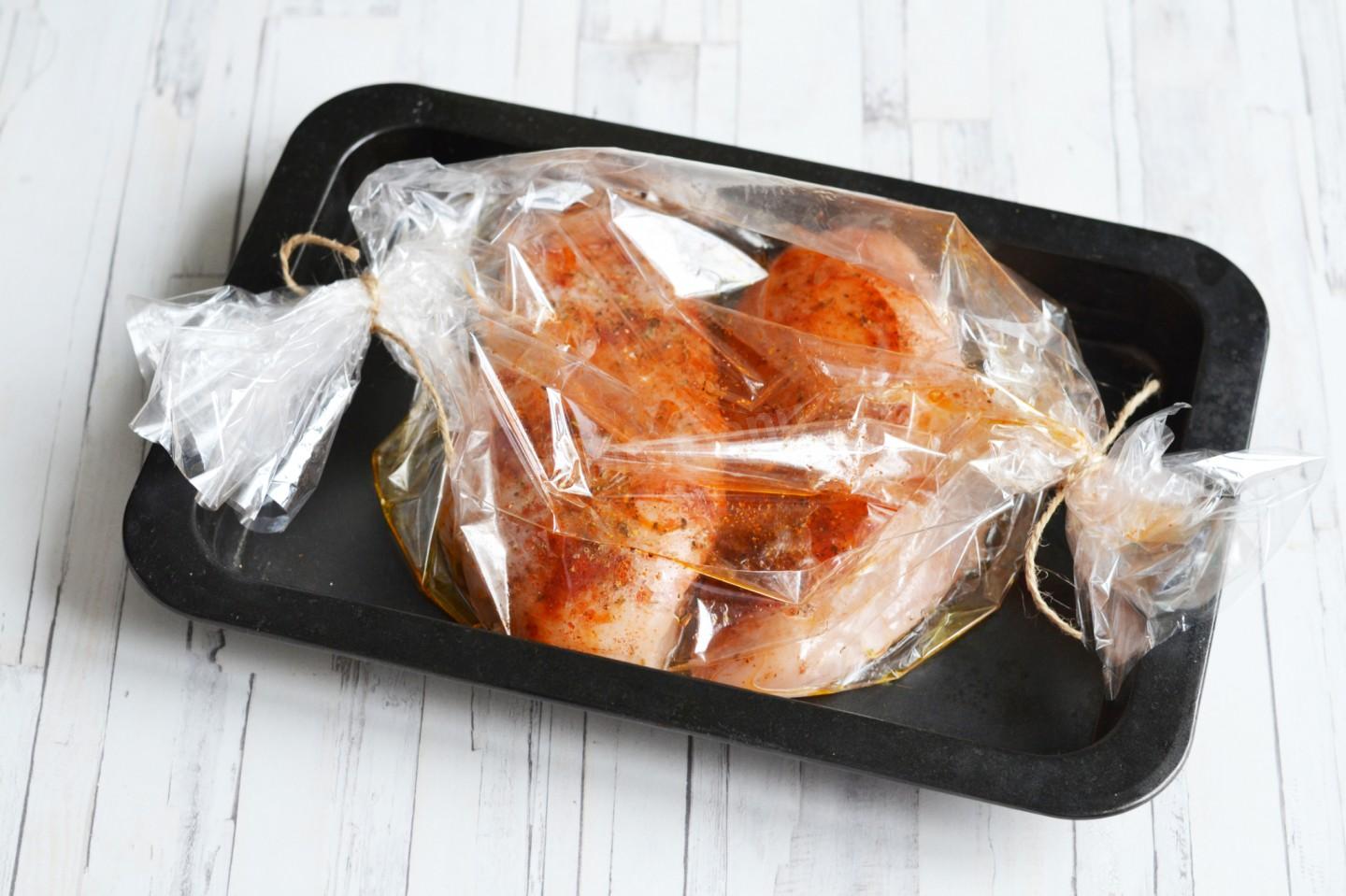Хлеб в духовке в рукаве для запекания. Пакет для запекания курицы. Рукава и пакеты для запекания. Курица в рукаве для запекания. Пакеты для запекания в духовке.