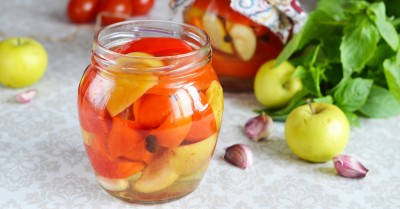 Болгарский перец с яблоками и чесноком на зиму