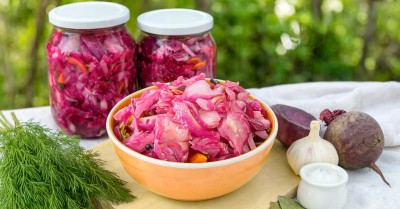Капуста острая на зиму со свеклой