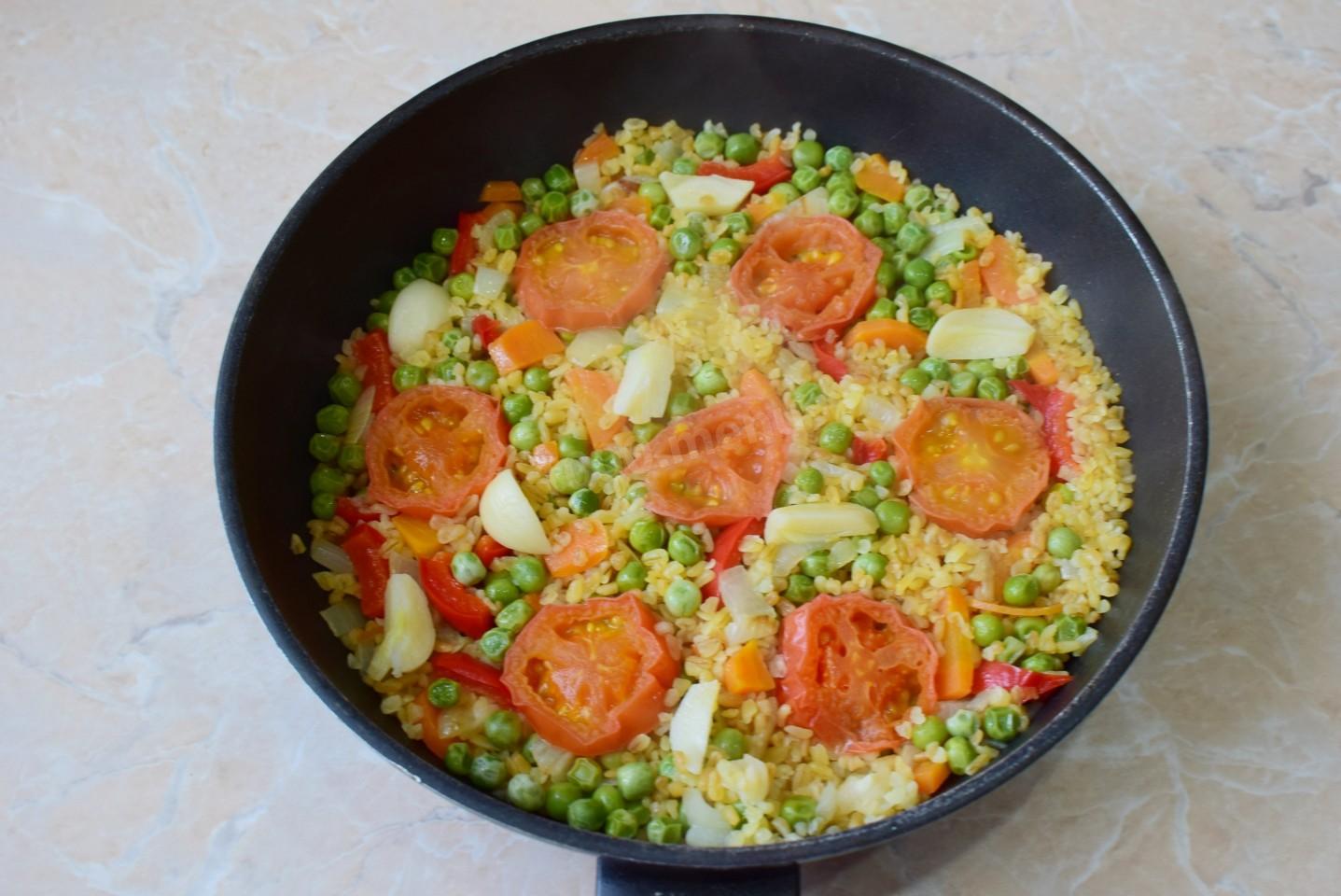 Булгур с овощами на сковороде рецепт с фото