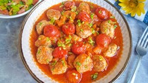 Фрикадельки в соусі в мультиварці