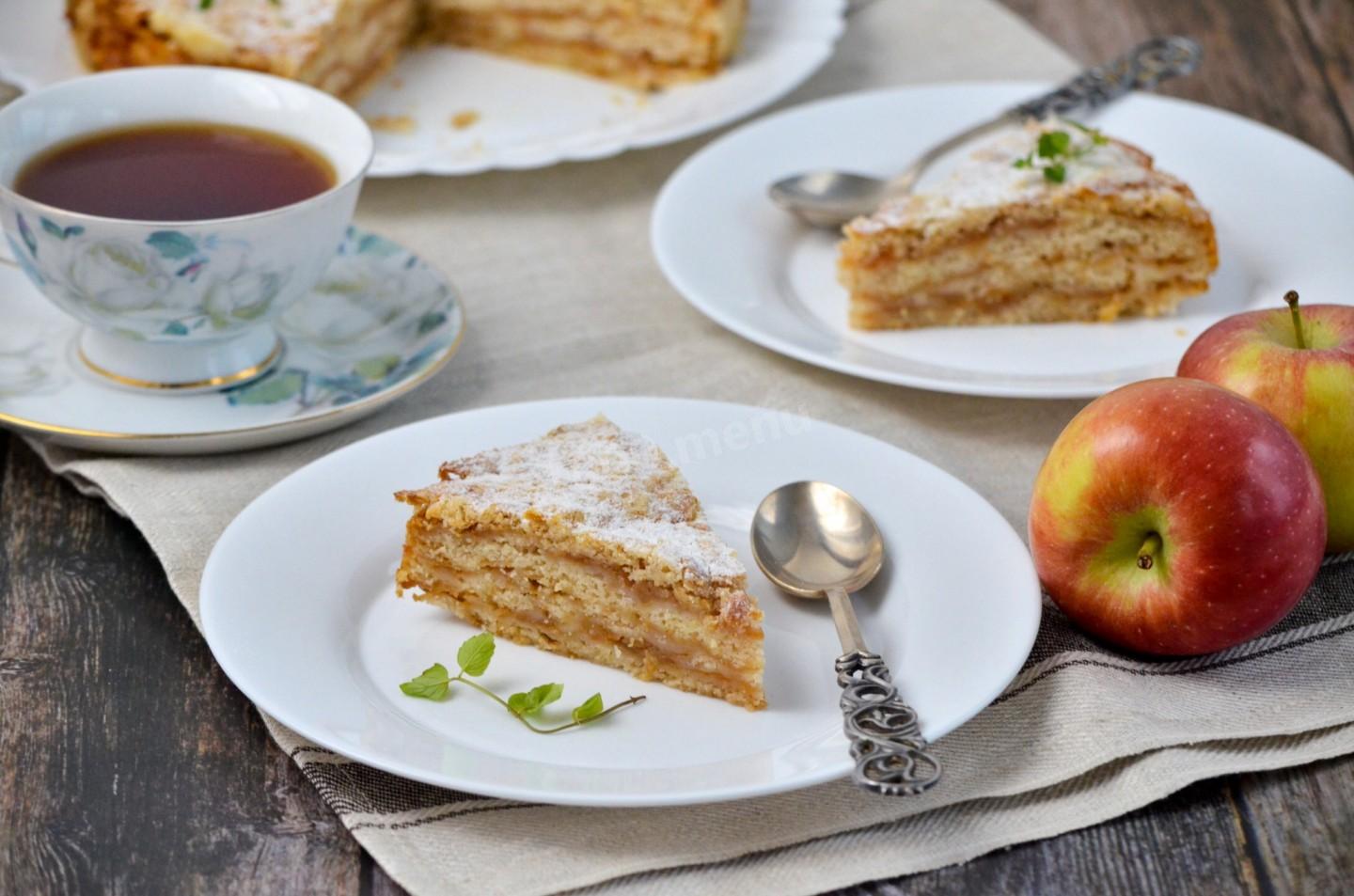 Насыпной пирог с яблоками