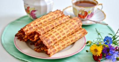 Вафельные трубочки в вафельнице